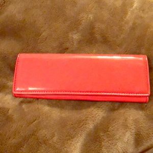 Aldo clutch